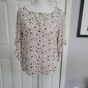 Blouse with brown and cream flowers